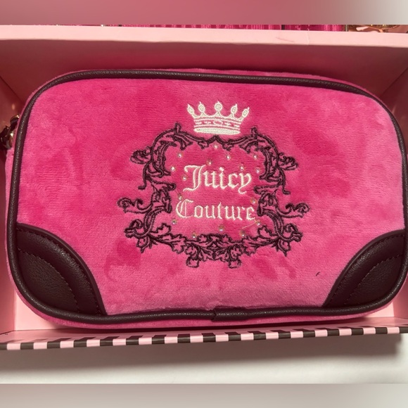 Juicy Couture Gift Set Free Love Heritage Slim Camera Bag & Envelope Card Case - Picture 6 of 14